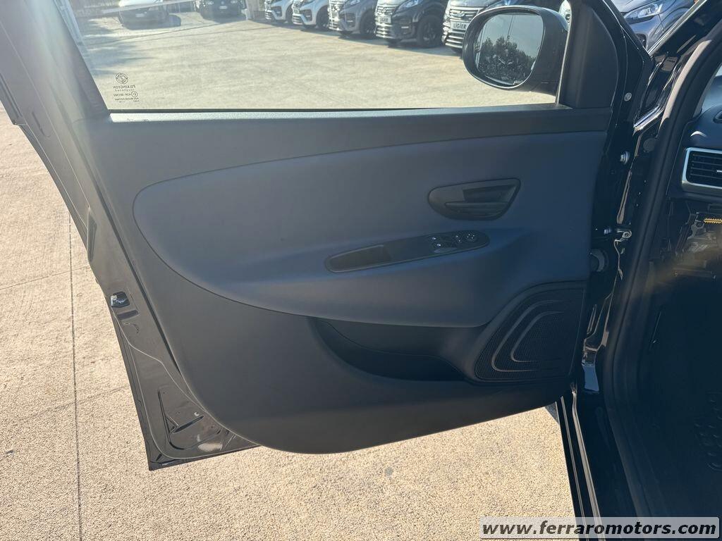 Lancia Ypsilon 1.0 Hybrid Silver NOLEGGIO RENT TO BUY