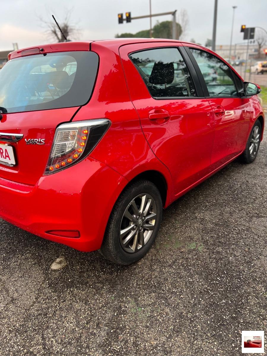 TOYOTA - Yaris - 1.4 D-4D 5p. Lounge