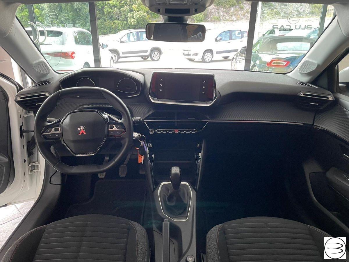PEUGEOT - 208