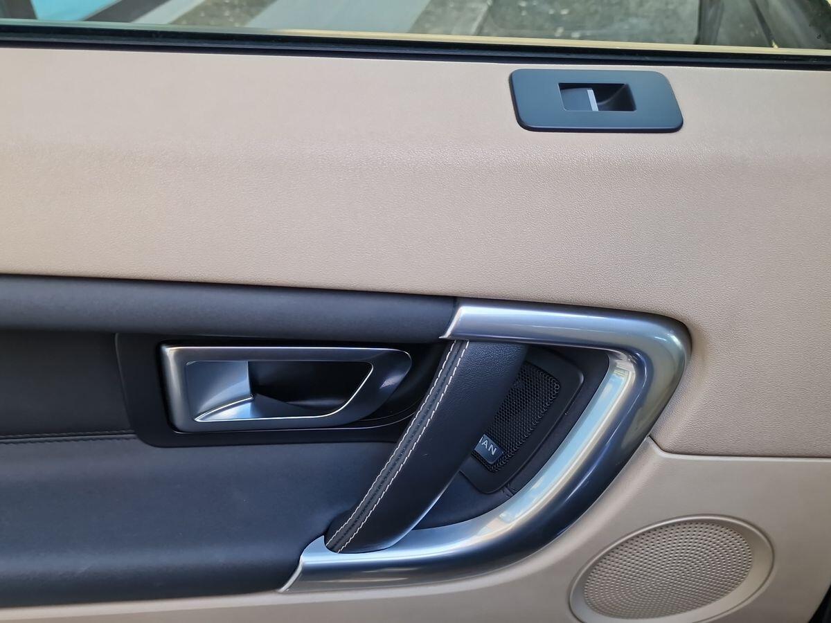 LAND ROVER DISCOVERY SPORT 2.0 PURE