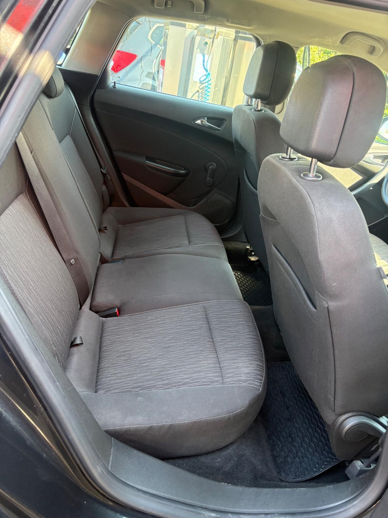 Opel Astra 1.7 CDTI 110CV Sports anno 2013