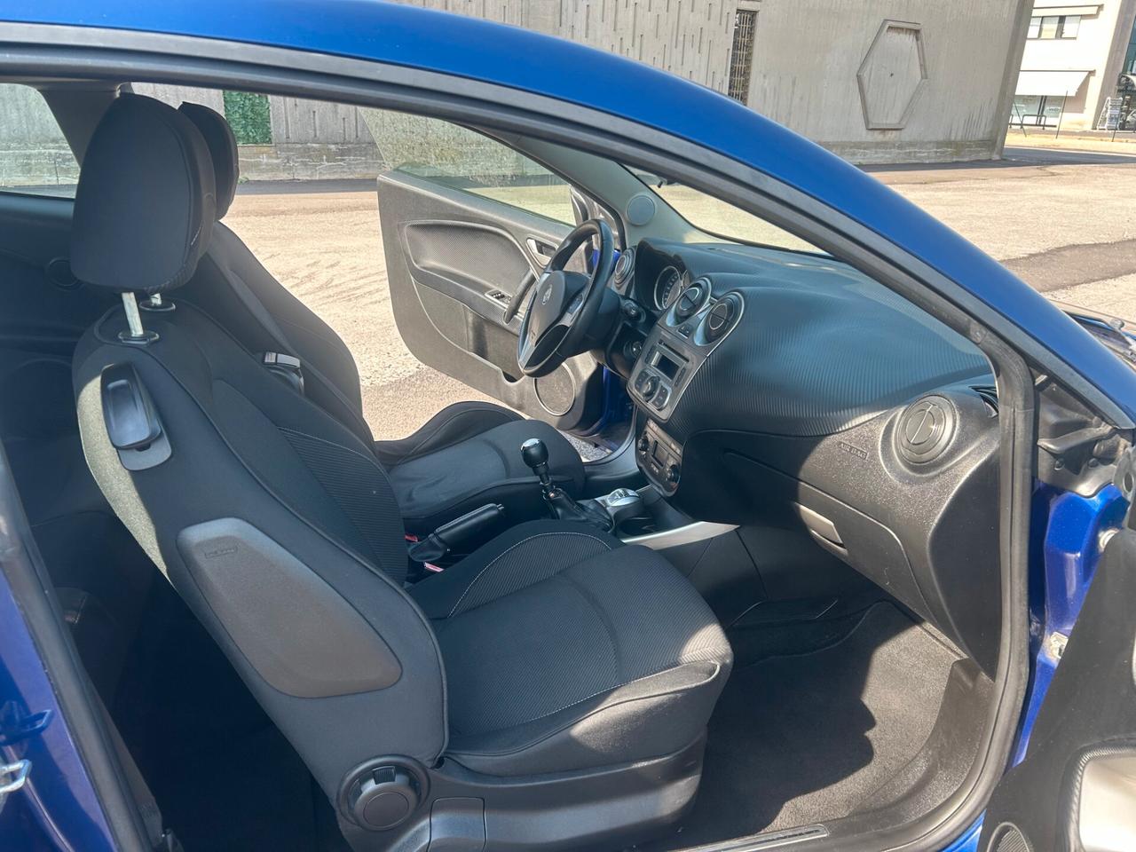 Alfaromeo Mito 1.4 Distintive ok neopatentati Leva DNA – selettore modalità di guida -
