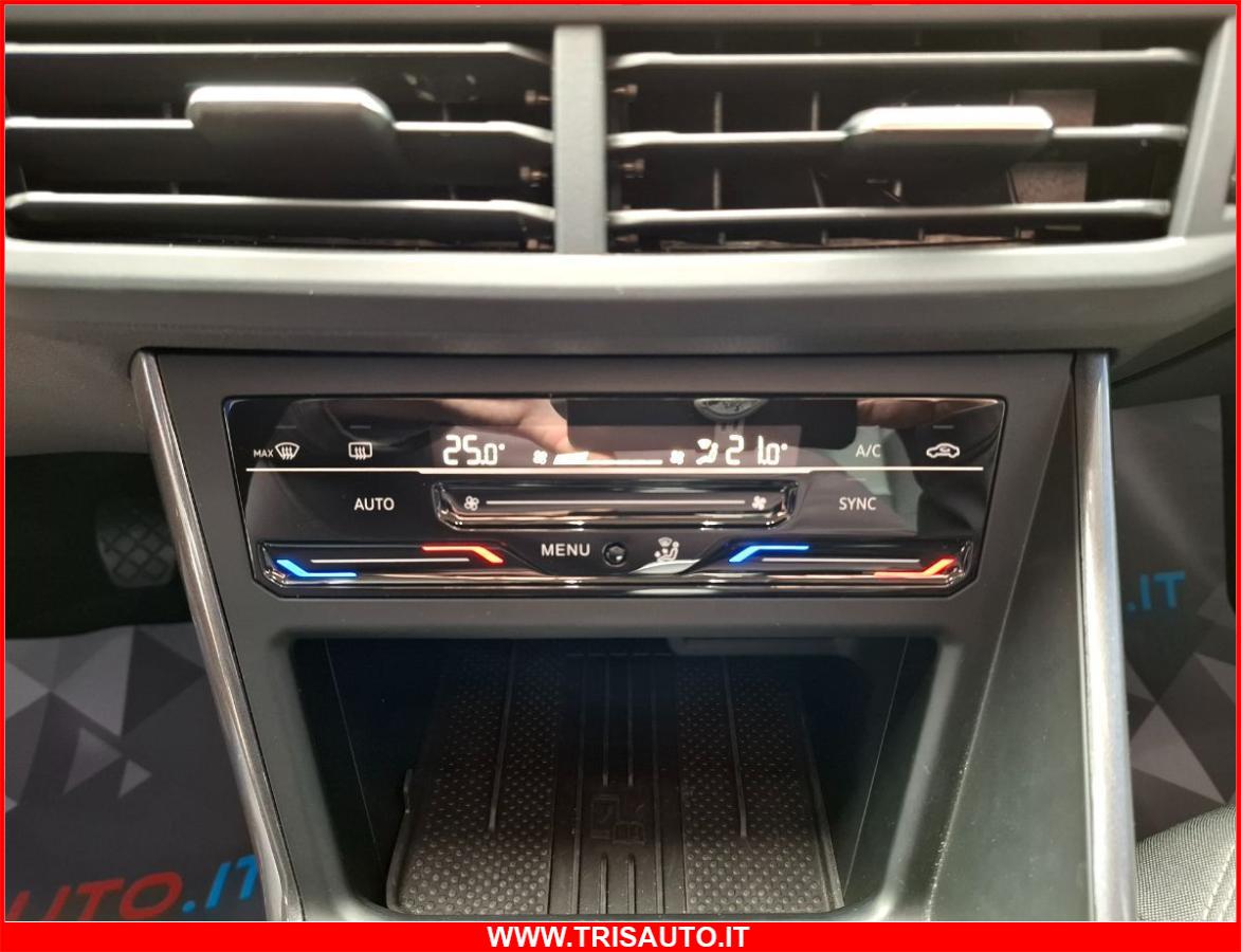 VOLKSWAGEN Polo 1.0 TSI Style NEOPATENTATI (FULL LED+NAVI)