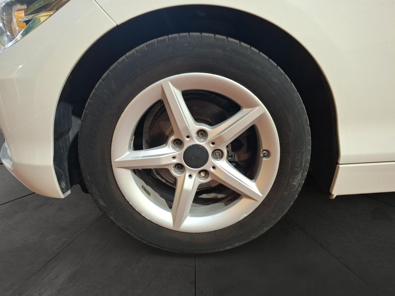 Bmw 116d 5p. Sport 116cv automatica