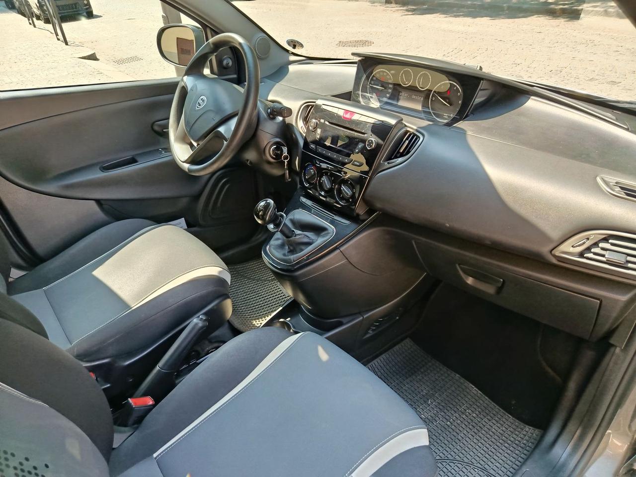 Lancia Ypsilon Elefantino 1.2 #10969
