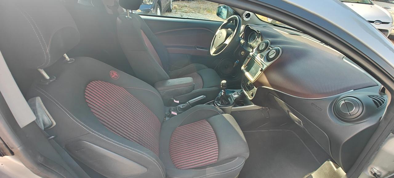 Alfa Romeo MiTo 1.3 JTDm 16V 90 CV Distinctive Sport Pack