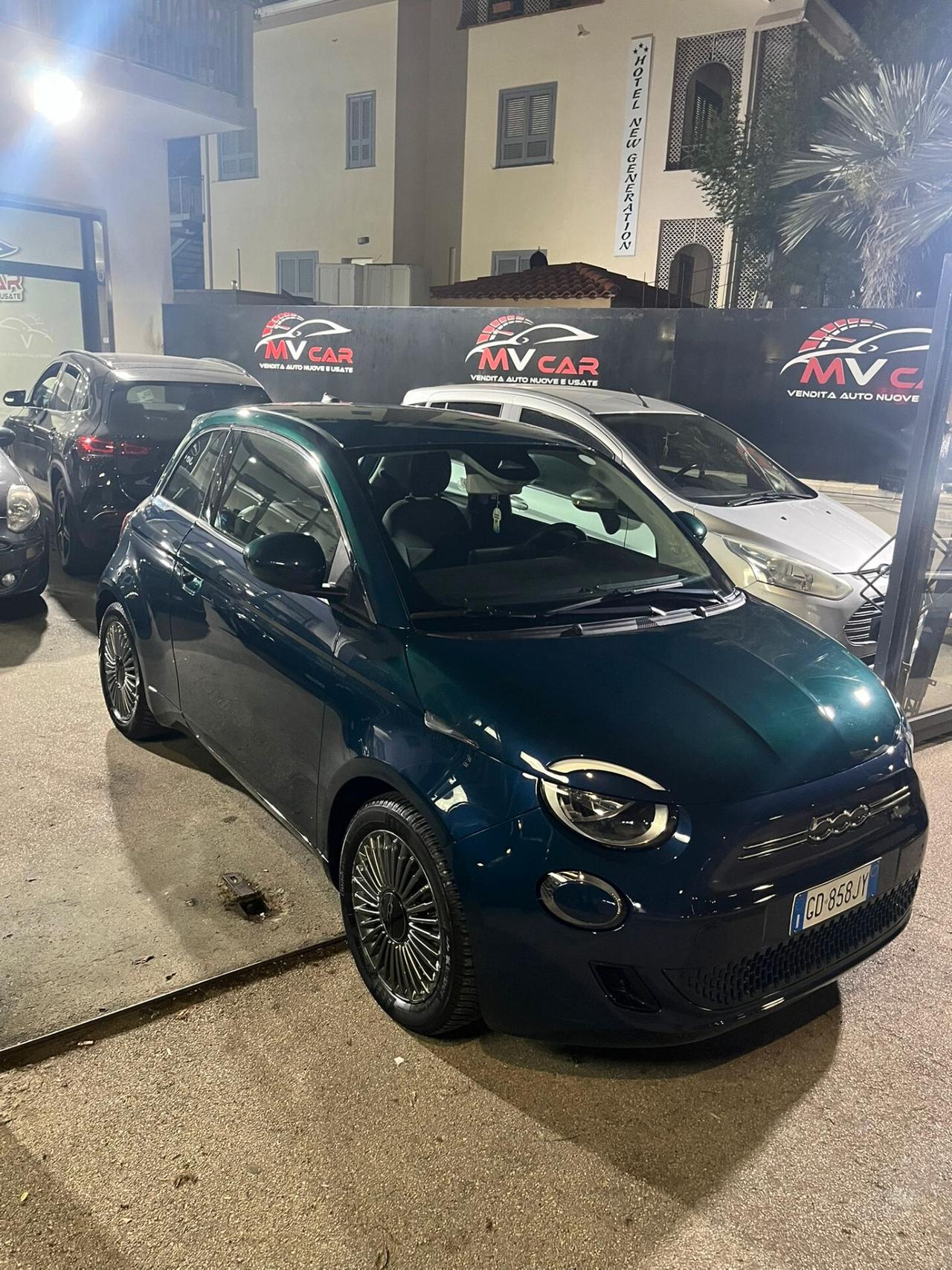 Fiat 500 500e Berlina 42 kWh Icon