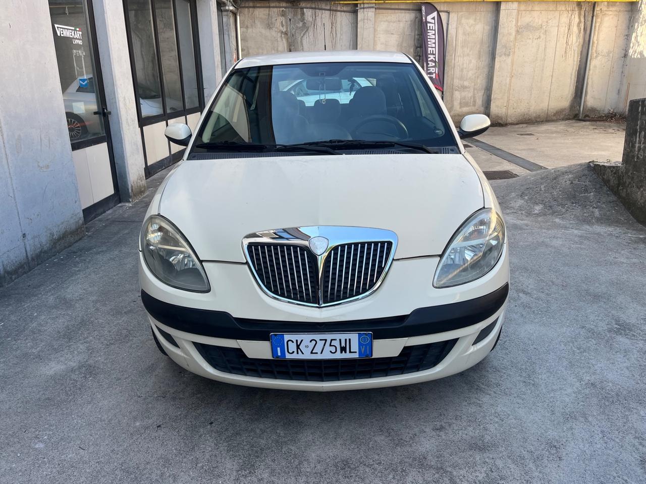 Lancia Y 1.2i cat LS