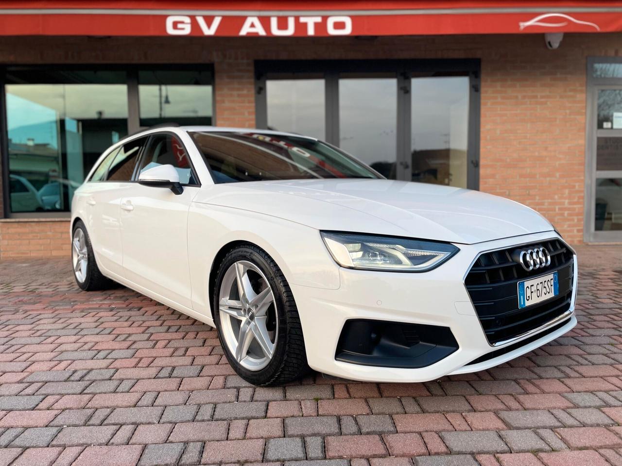 Audi A4 Avant 30 TDI S tronic S line