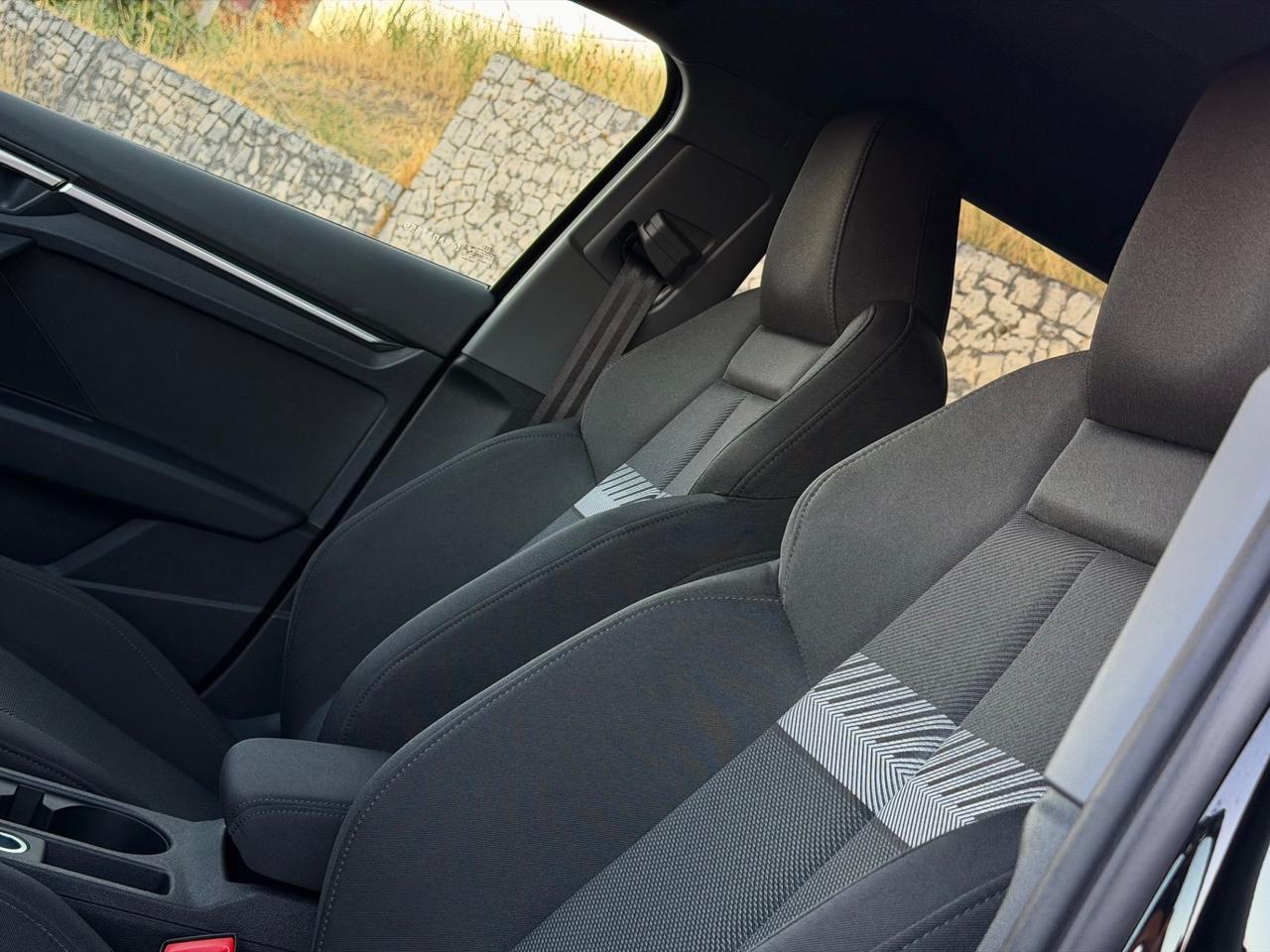 Audi A3 Sportback 35 TDI 150cv S-line 30.000km