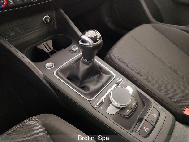 Audi Q2 1.0 30 TFSI BUSINESS ADVANCED