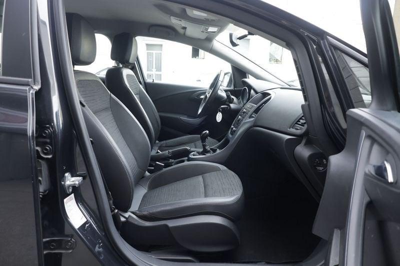 Opel Astra Opel Astra 1.6 CDTI EcoFLEX S&S Sports Tourer Cosmo 81KW ANNO 2015