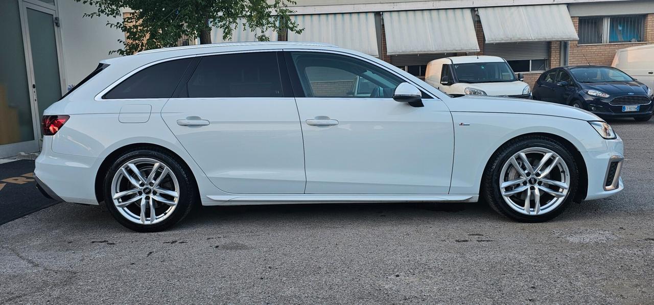 Audi A4 Avant 40 TDI quattro S tronic Business