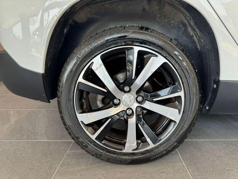 Peugeot 2008 1.6 BlueHDi 120 CV Féline