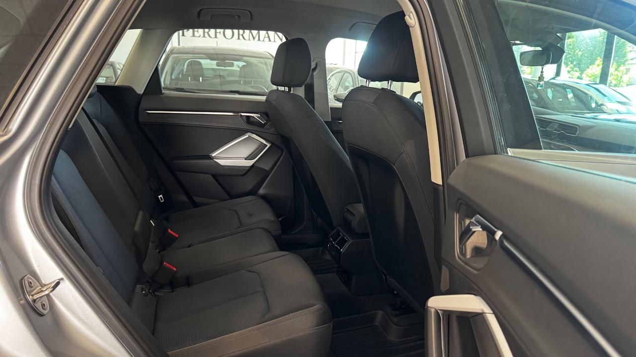 Audi Q3 35 TDI S tronic Business Advanced