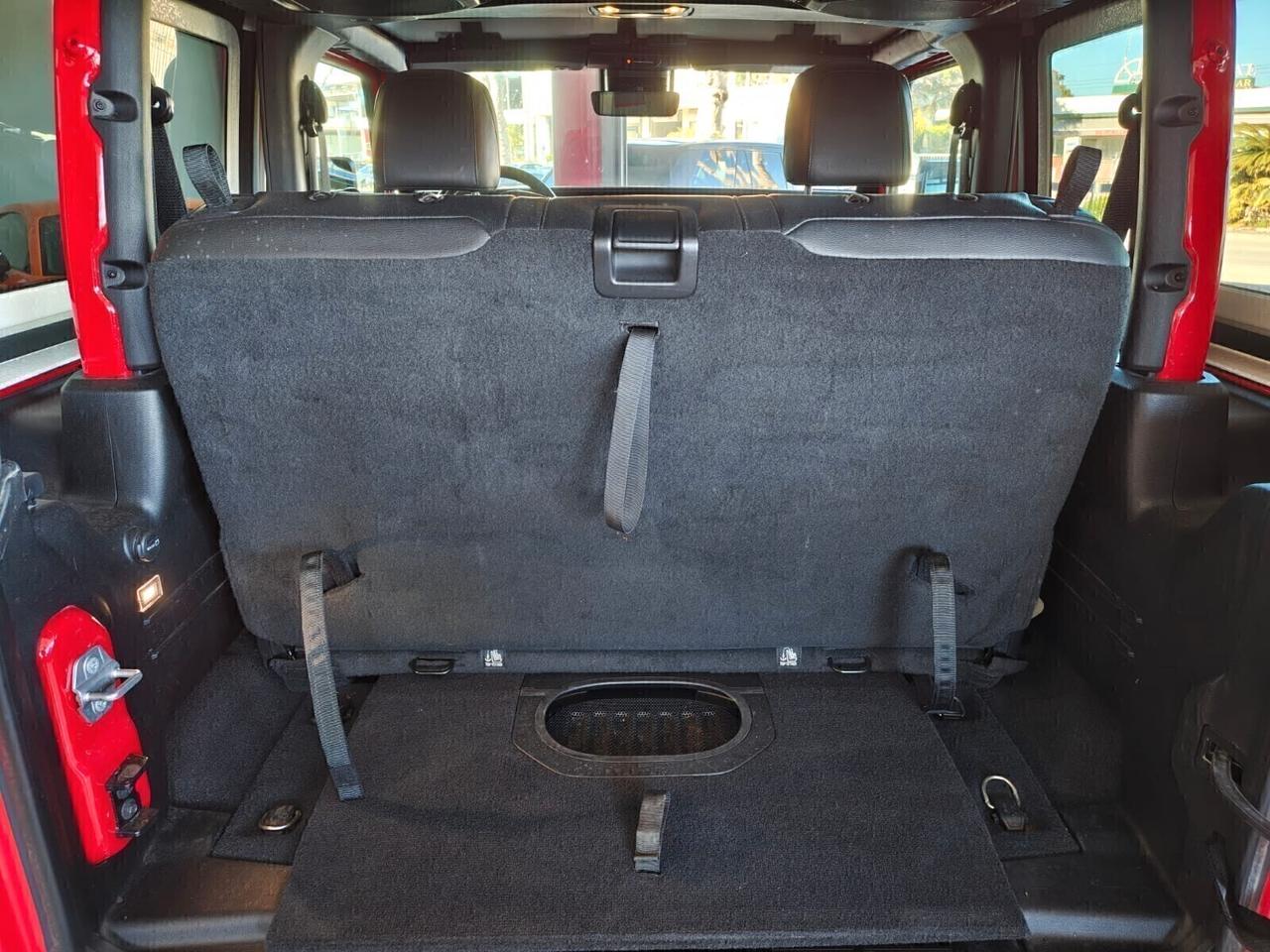 Jeep Wrangler 2.2 Mjt II Sahara 29.000 KM