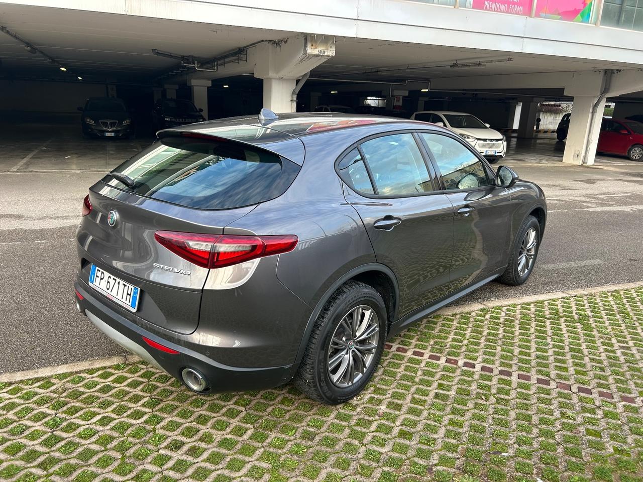 Alfa Romeo Stelvio 2.2 Turbodiesel 210 CV AT8 Q4 Business