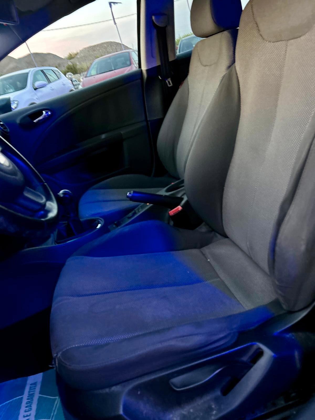 Seat Leon 1.6 Stylance - ok neopatentato
