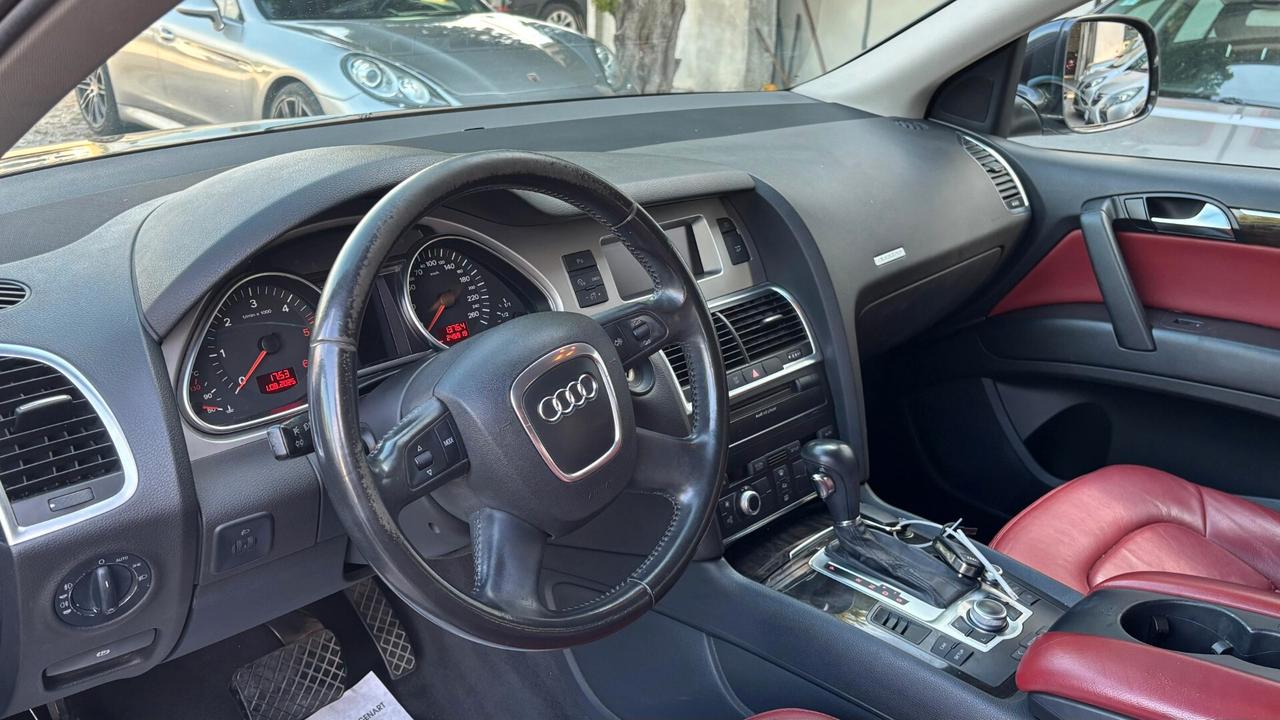 Audi Q7 3.0 V6 TDI 233CV quattro tiptronic
