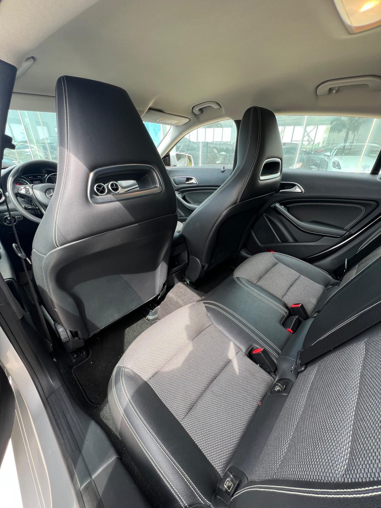 Mercedes-benz CLA 200 d S.W. Automatic Business