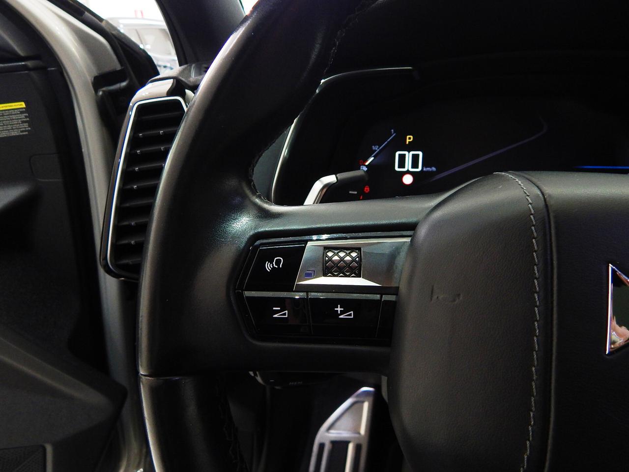 DS Automobiles DS 7 Crossback 1.5 bluehdi Grand Chic 130cv Aut. TETTO-NAVI-PELLE