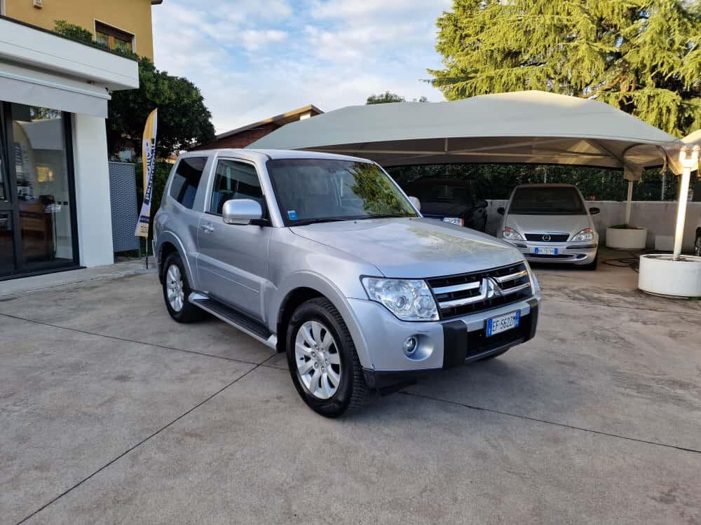 Mitsubishi Pajero 3.2 DI-D 16V 3p. Intense DPF