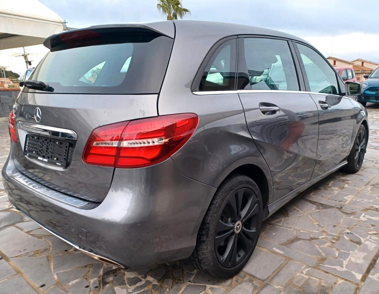 Mercedes-benz B 180 Premium