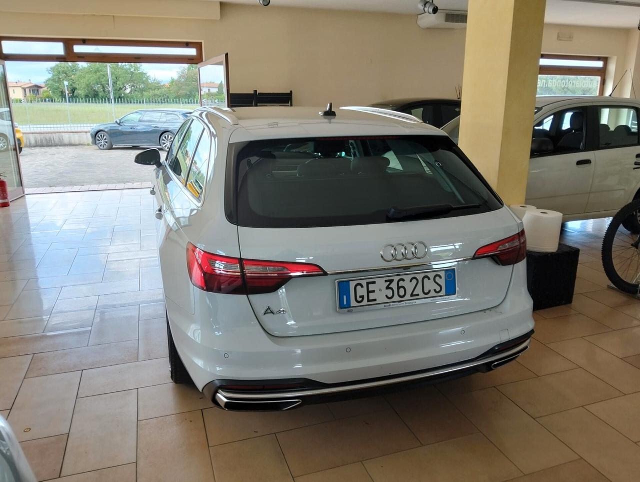 Audi A4 Avant 35 TDI/163 CV S tronic Business Advanced