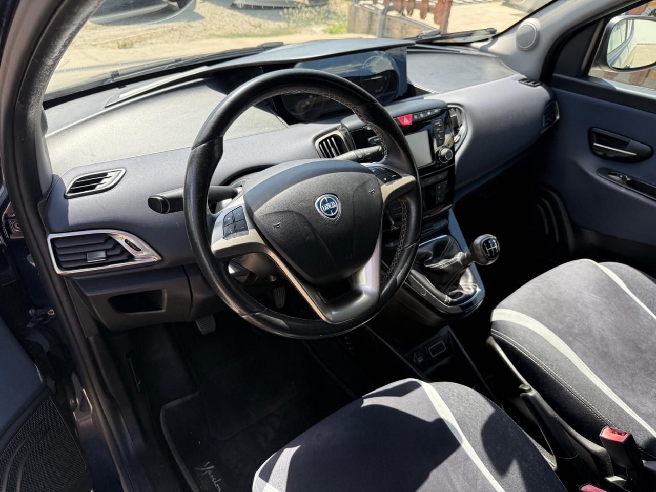 Lancia Ypsilon 1.3 MJT 16V 95 CV 5 porte S&S Plati