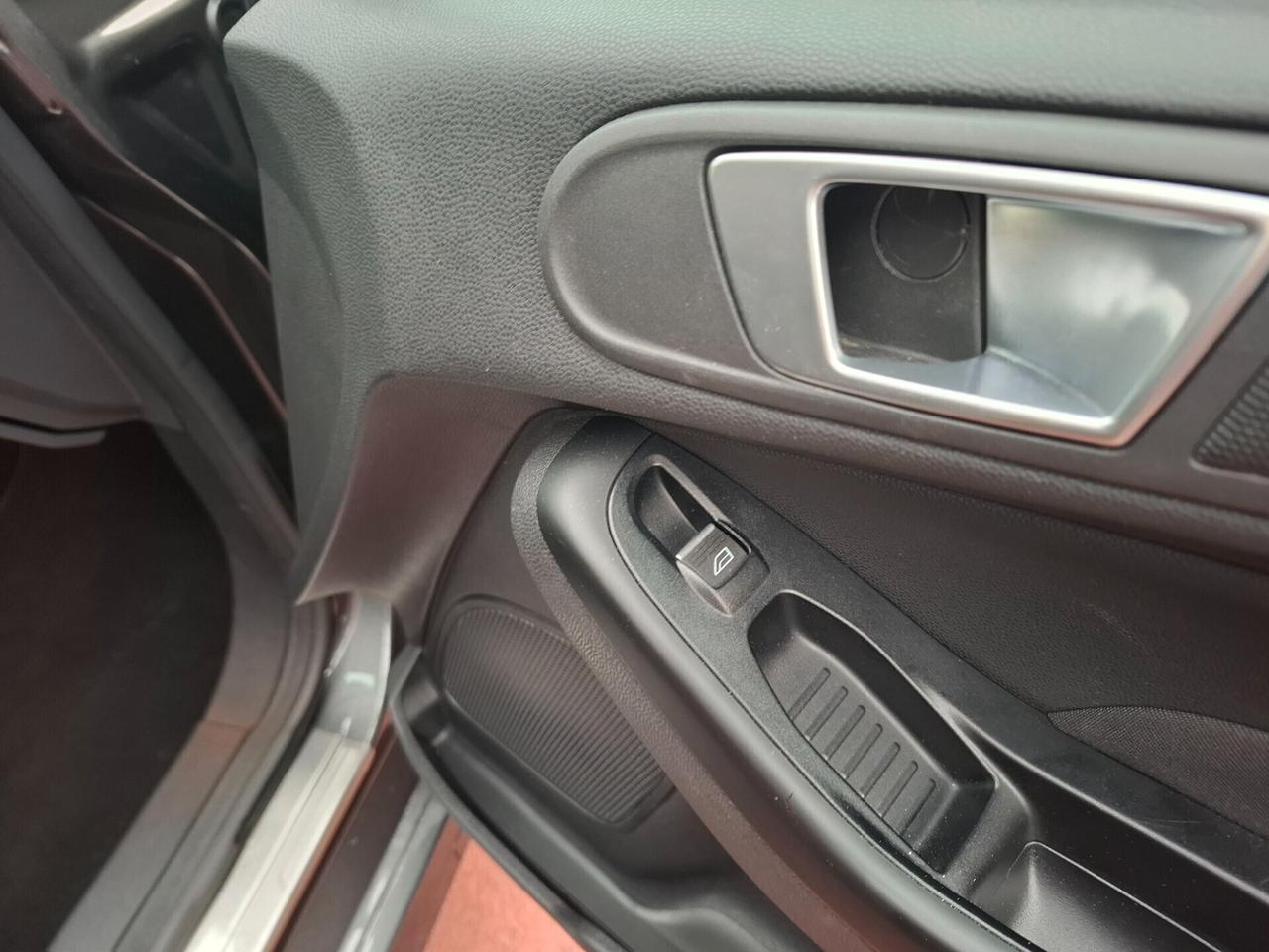 Ford Fiesta st line 5 porte