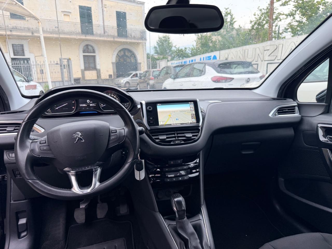 Peugeot 208 1.4 HDi 68 CV 5 porte Allure