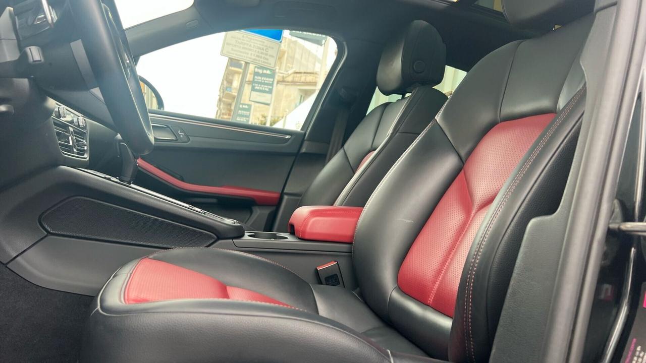 Porsche Macan 2.0 265 Cv Tetto Apribile Pelle Nav.
