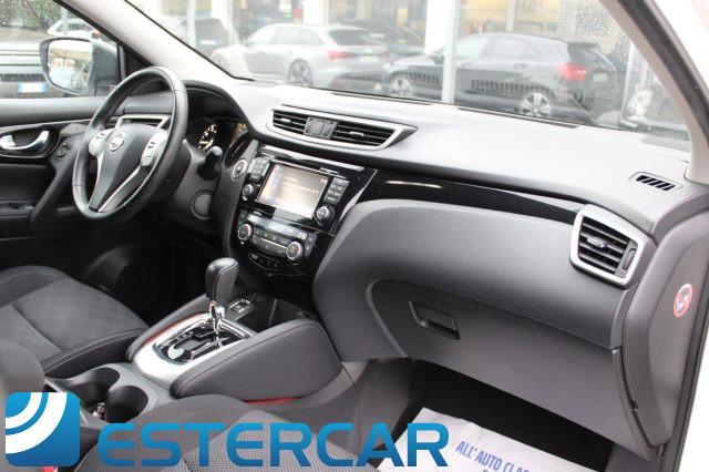 NISSAN Qashqai 1.2 DIG-T aut N-Connecta