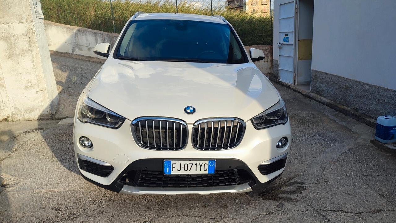 BMW X1 Xdrive - TETTO APRIBILE -bianco perla