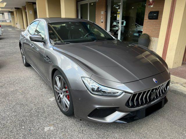 MASERATI Ghibli V6 430 CV SQ4 Modena