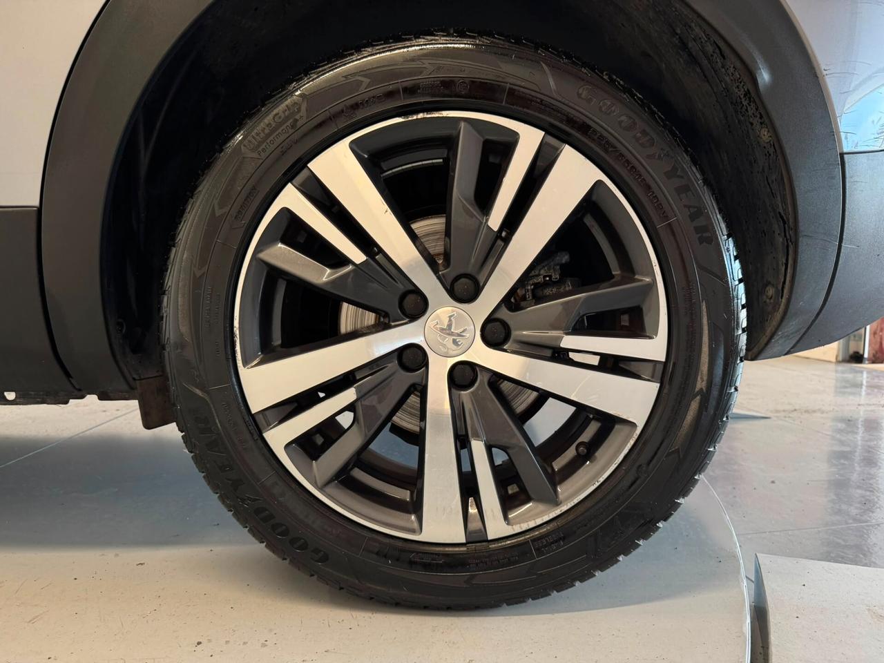 Peugeot 3008 BlueHDi 130 S&S EAT8 Allure
