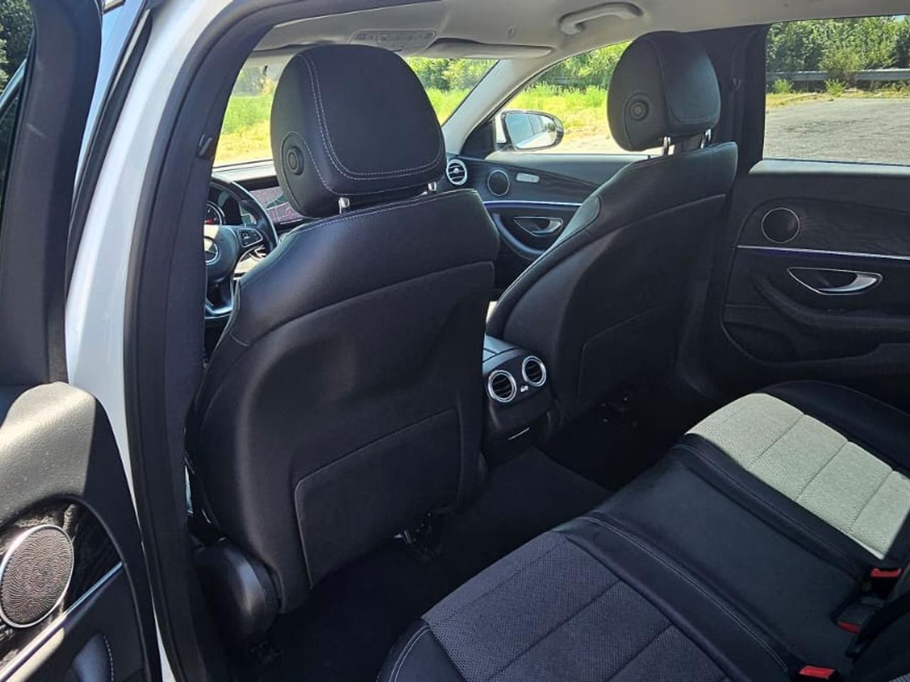 Mercedes-Benz E 220 E-Class E #6086
