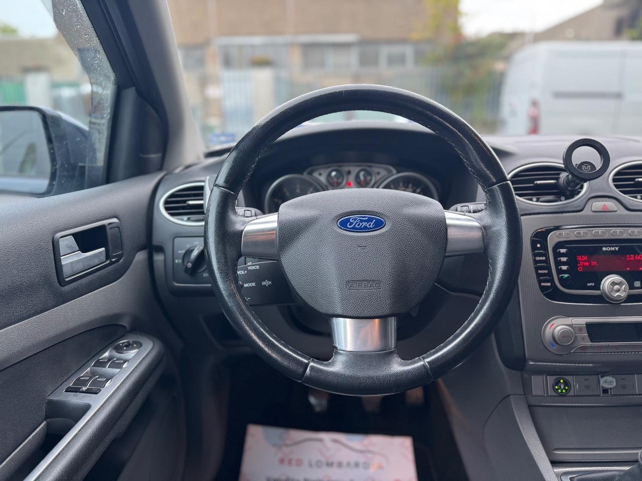 Ford Focus 1.6 (115CV) 5p. Bz.- GPL Titanium