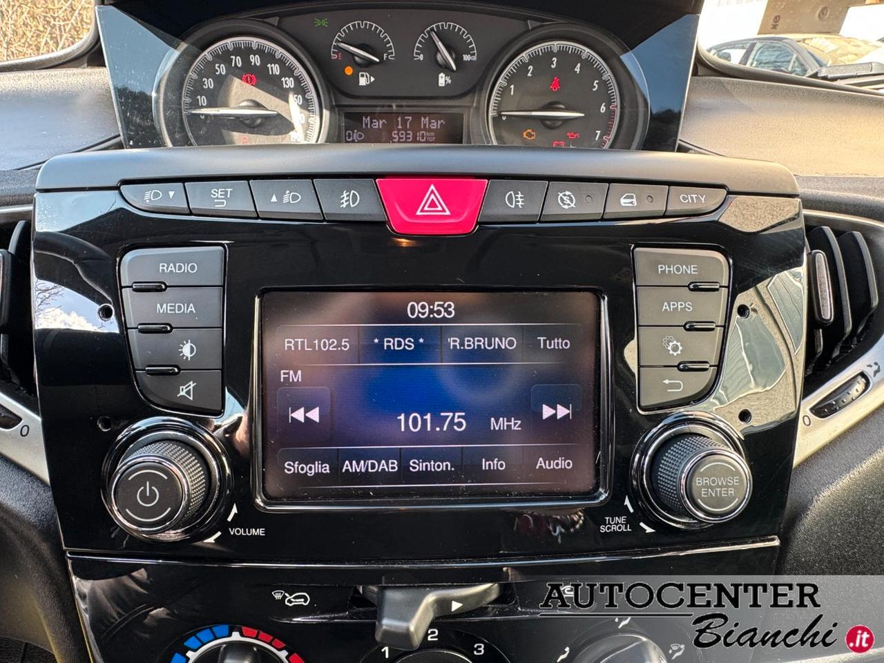 Lancia Ypsilon 5 Porte 1.0 firefly hybrid Gold s&s 70cv