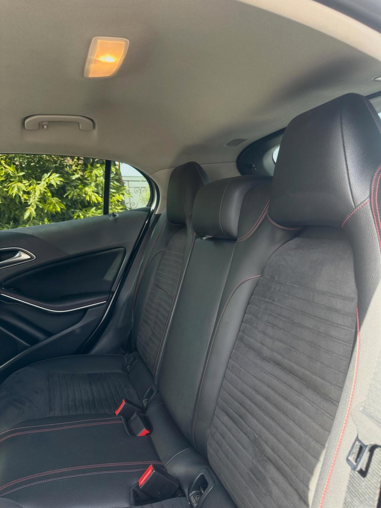 Mercedes-benz GLA 180 d Automatic Premium