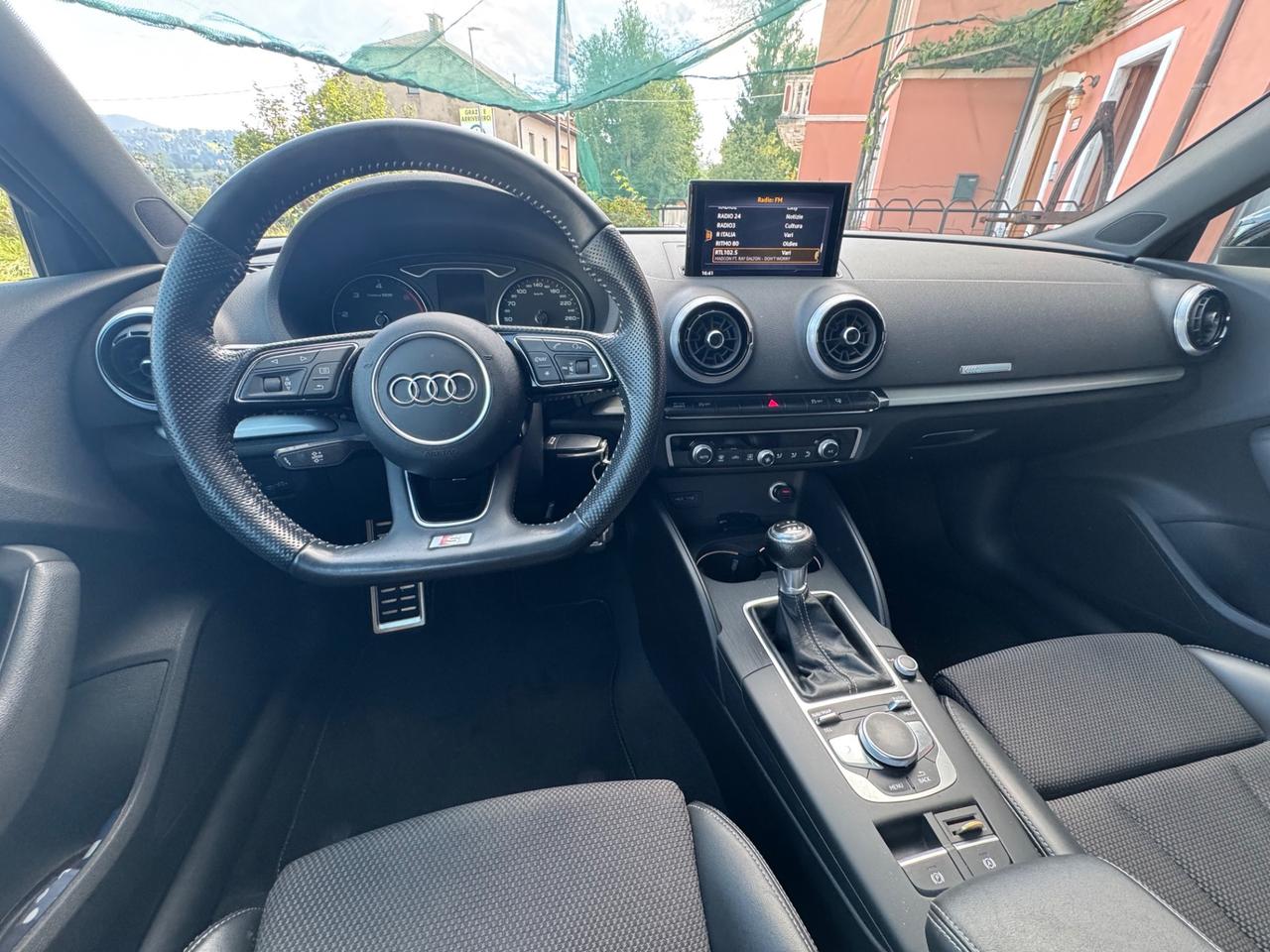 Audi A3 SPB 2.0 TDI S-Line Sline