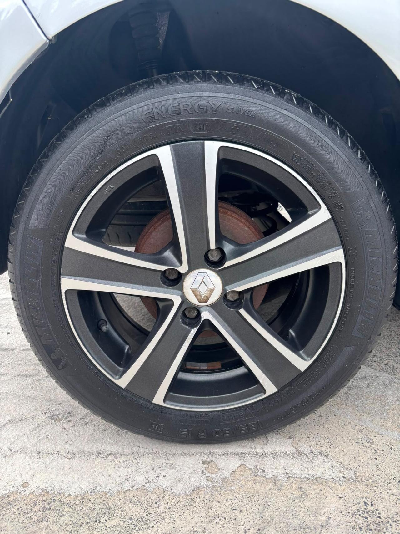 RENAULT CLIO 1.5 DCI