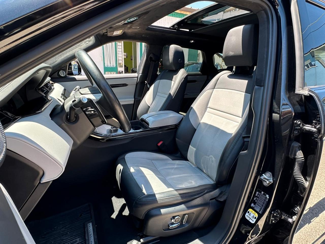 RANGE ROVER EVOQUE AUTOBIOGRAPHY 204 CV AWD - PANO - FULL - UNIPRO
