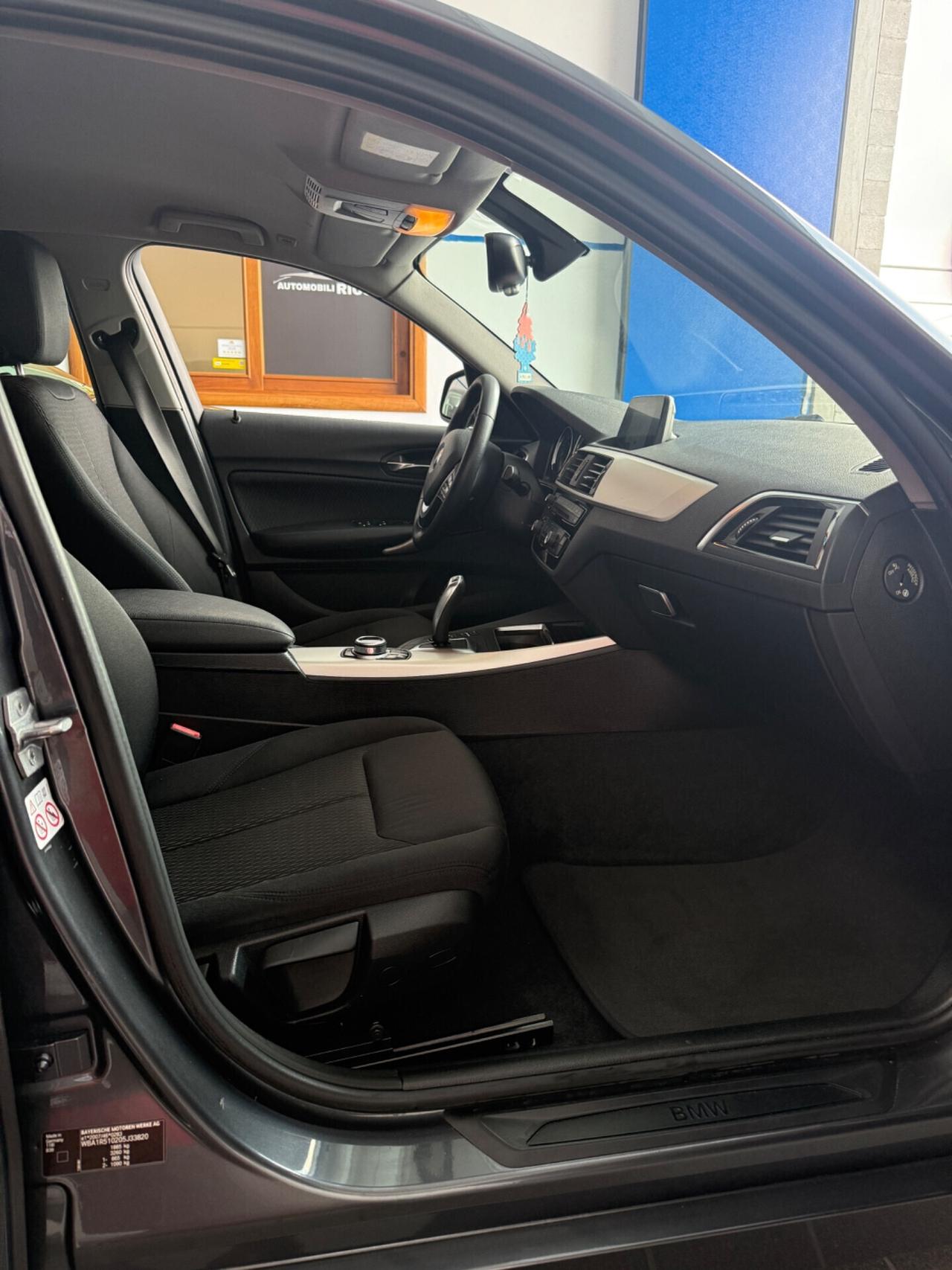Bmw 118i 5p. Advantage 136cv