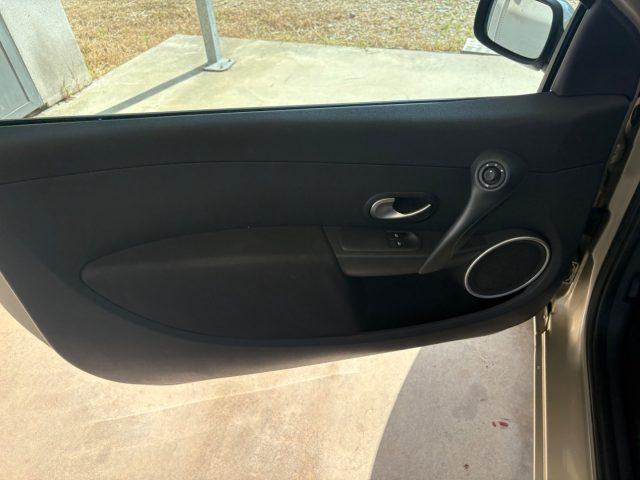 RENAULT Clio 1.6 16V 3 porte GANCIO TRAINO OK NEOPATENTATO