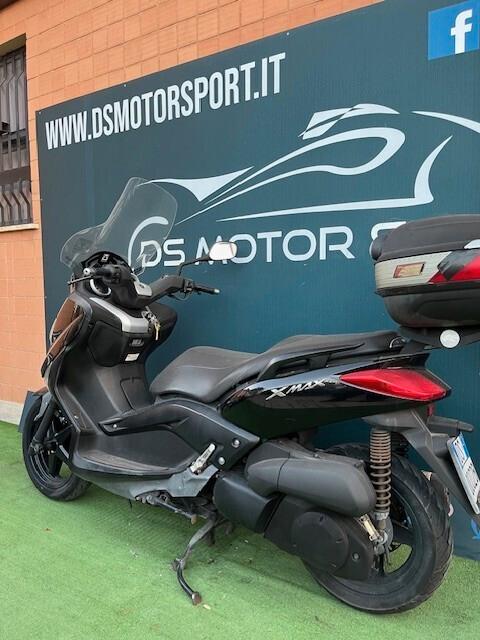 Yamaha X-Max 250