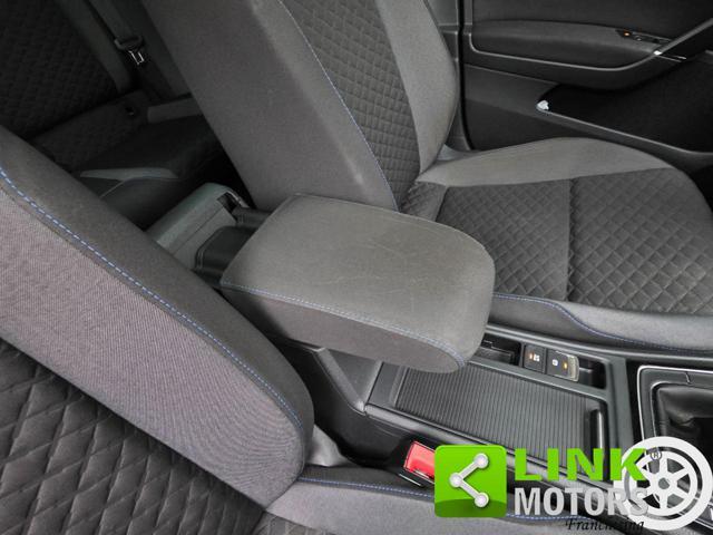 VOLKSWAGEN Golf 1.5 TSI 150 CV R Line Airlift Omologato