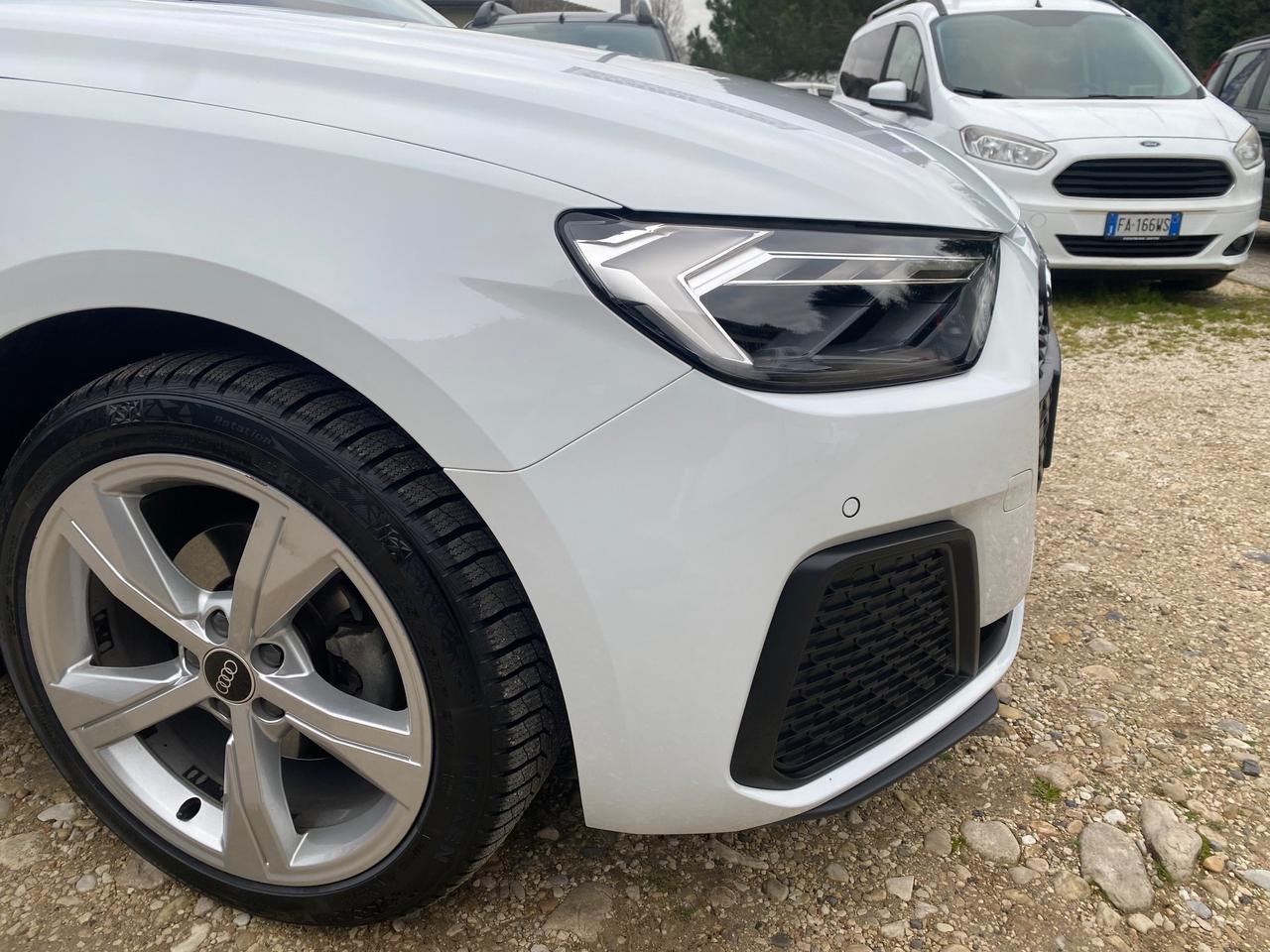 Audi A1 SPB 30 TFSI S tronic Identity Black