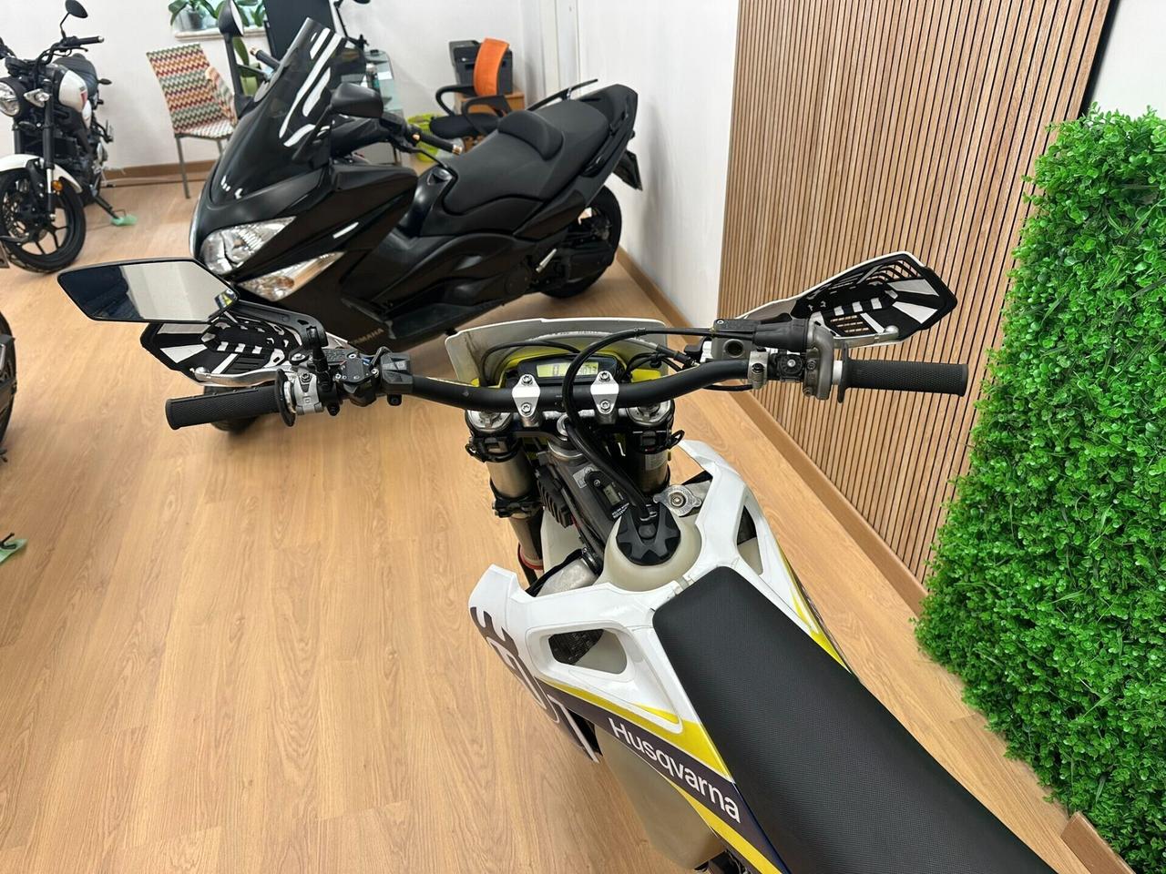 HUSQVARNA FC 450 FC450 2022 ENDURO DA 129€ AL MESE