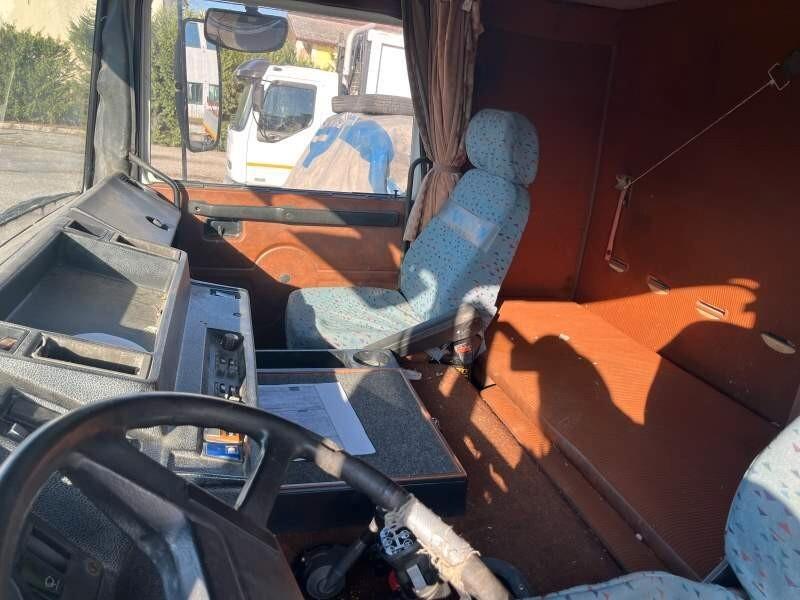 VOLVO FL12 6X2 GRU HAIB 140 E CASSONE RIBALTABILE TRILATERALE